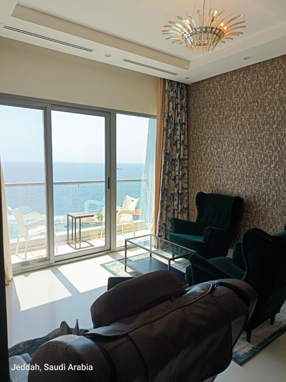 جناج ملكي 150م داماك Luxury Djeddah