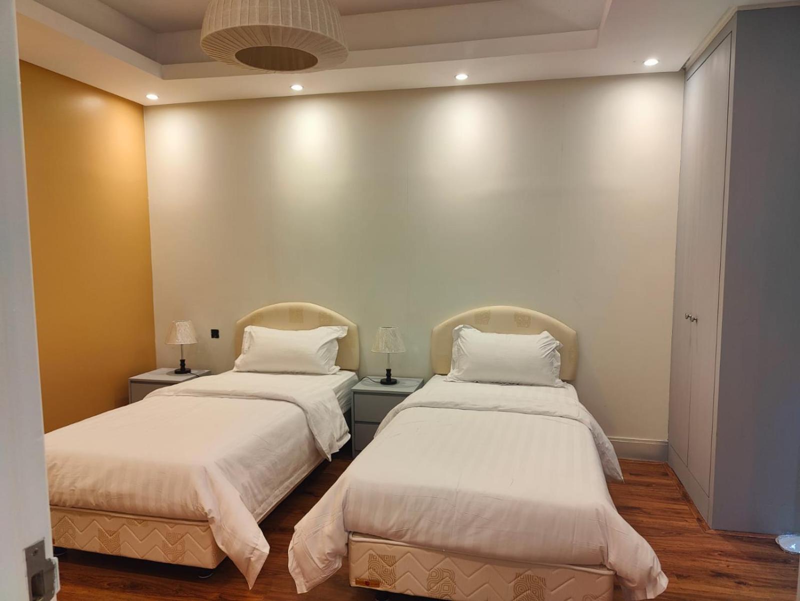 جناج ملكي 150م داماك Luxury Djeddah
